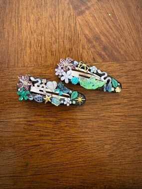 Decorative handmade junked Floral Sea-Themed Hair Clips in Black and Multicolor